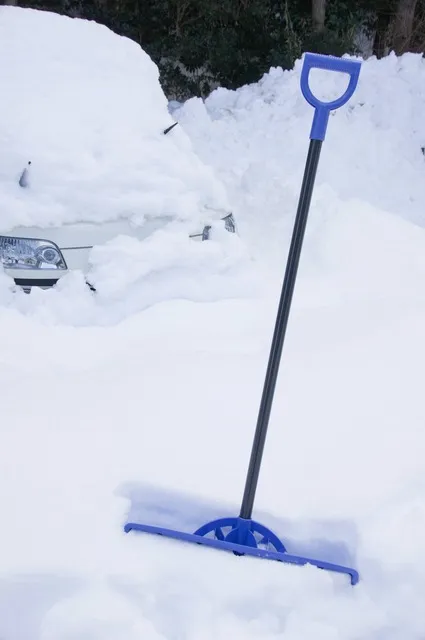 雪かきで起こる腰痛の原因